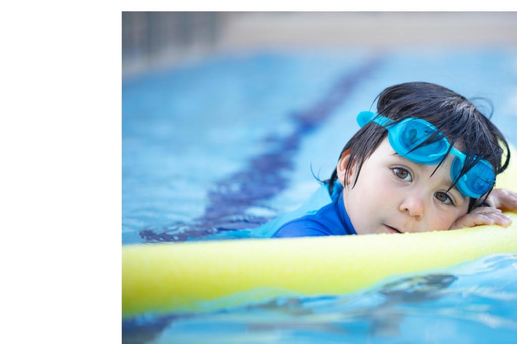 A young boy swimming at Aqua Planet in Effretikon in Zurich