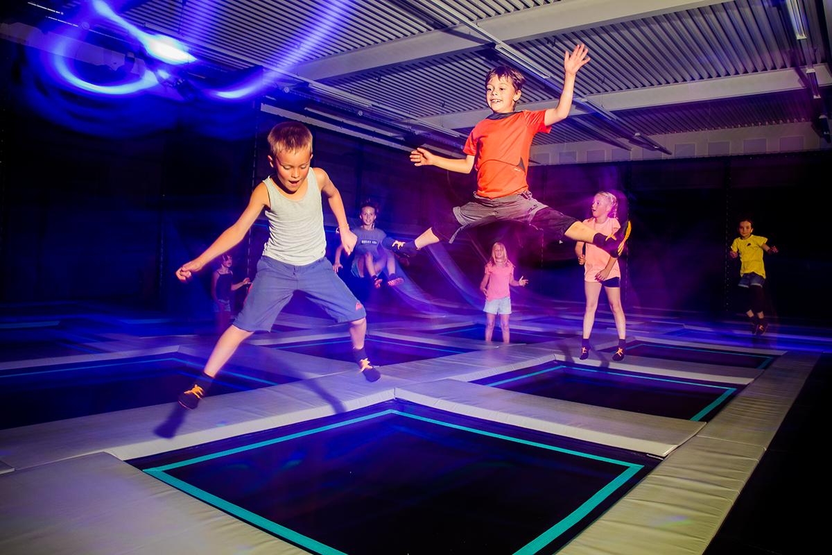 trampolin kids kinder indoor