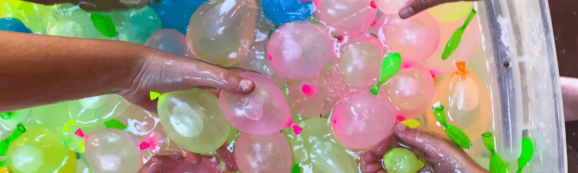 water balloons play hands 