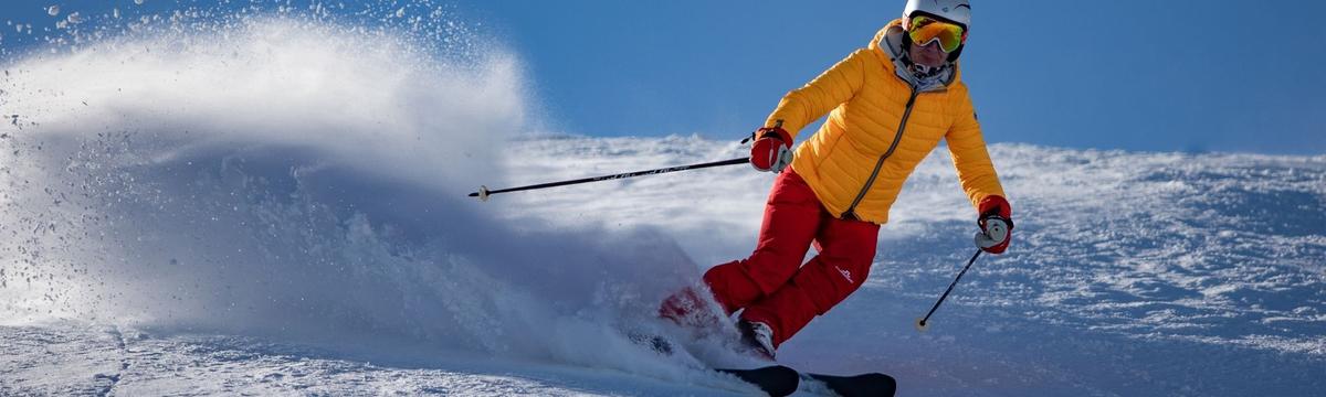  Founded in 1932, Hoch-Ybrig is a renowned ski school where children and teenagers can learn to ski through group or private lessons.