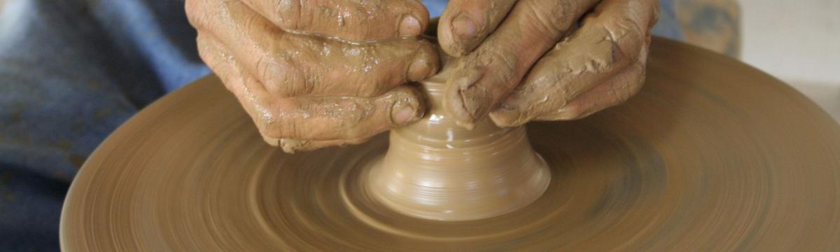 The Museum aims to collect, preserve, study and present all materials, works and activities related to Ceramic Art. The Foundation. in addition, promotes the work of contemporary artists and implements educational programmes for schools, disabled people and children. 
