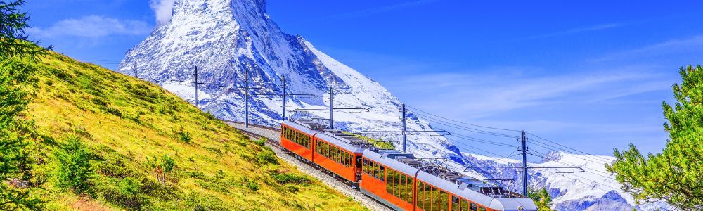 The well-known trains that cross Switzerland and show case the natural beauty of the alps, also includ Coach and Family Zones.  Popular destination near and far are easily accessible.  